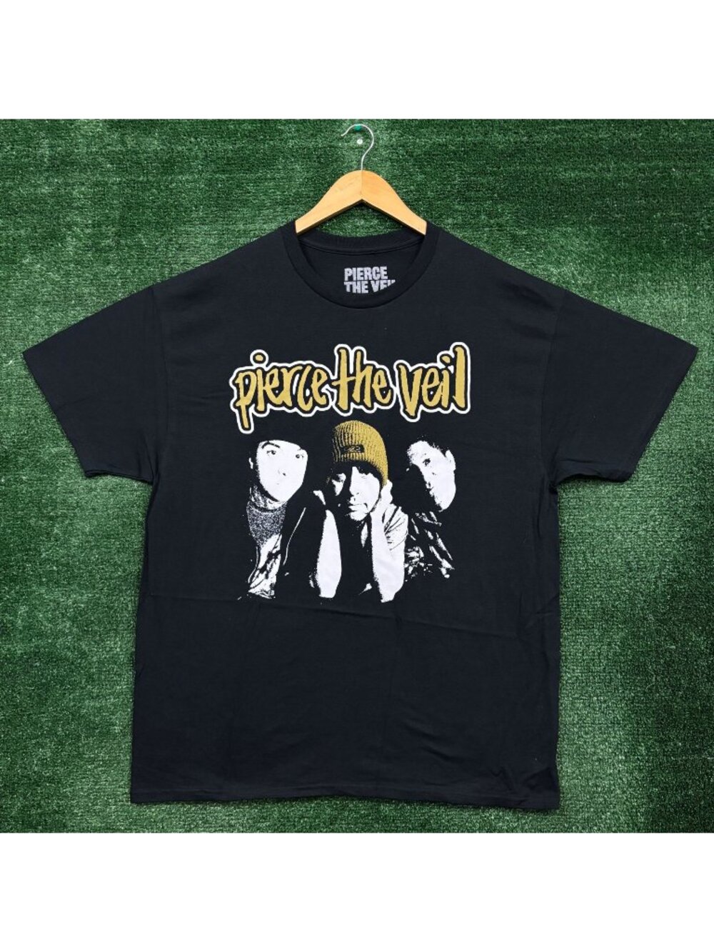 Pierce the Veil Jaws of Life Poster Rock Band T-Shirt Size Extra Large
